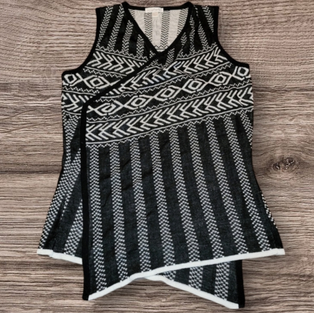 CHARMING CHARLIE SLEEVELESS CARDIGAN SWEATER